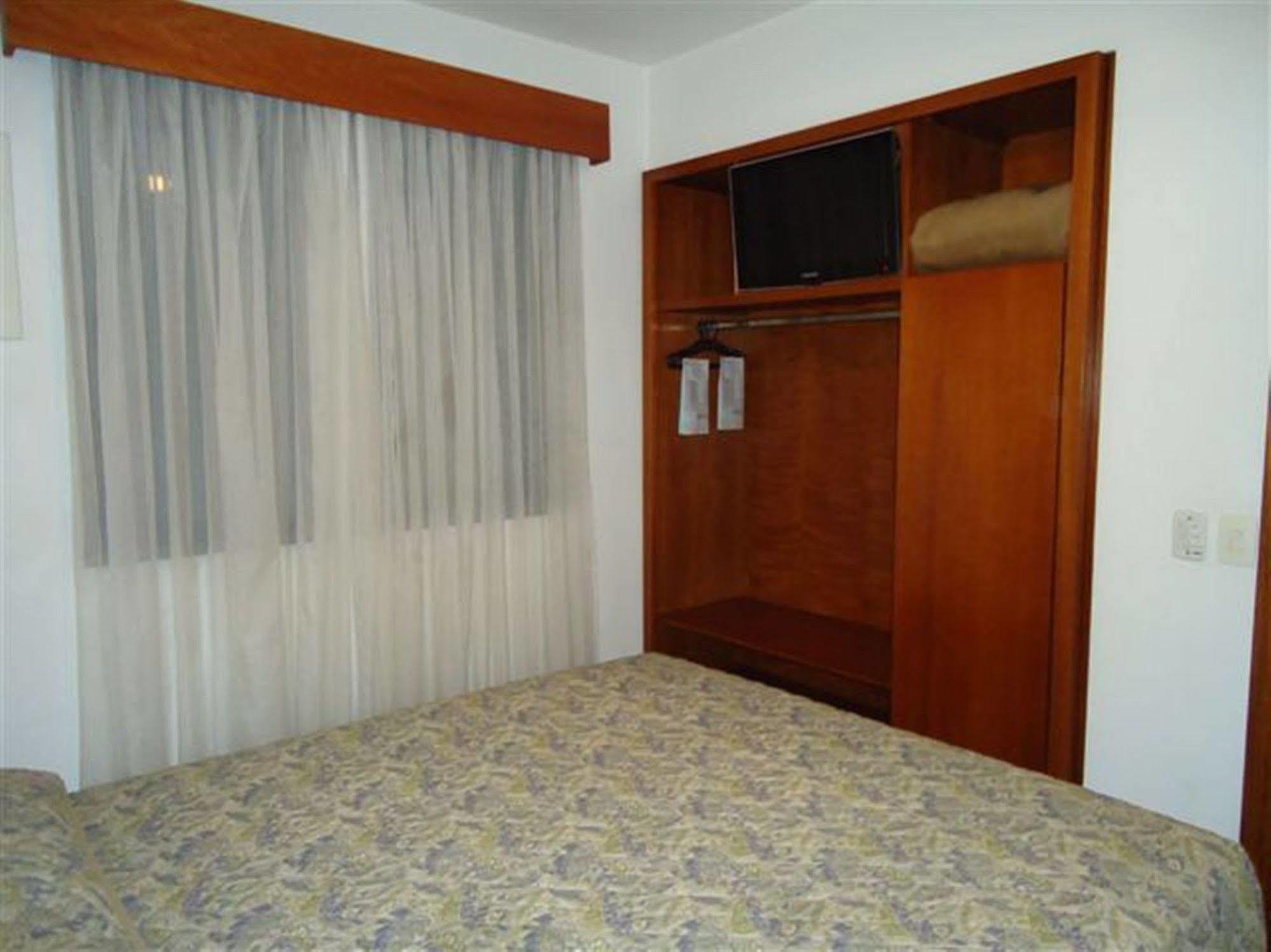 Collins Trade Hotel Porto Alegre Extérieur photo