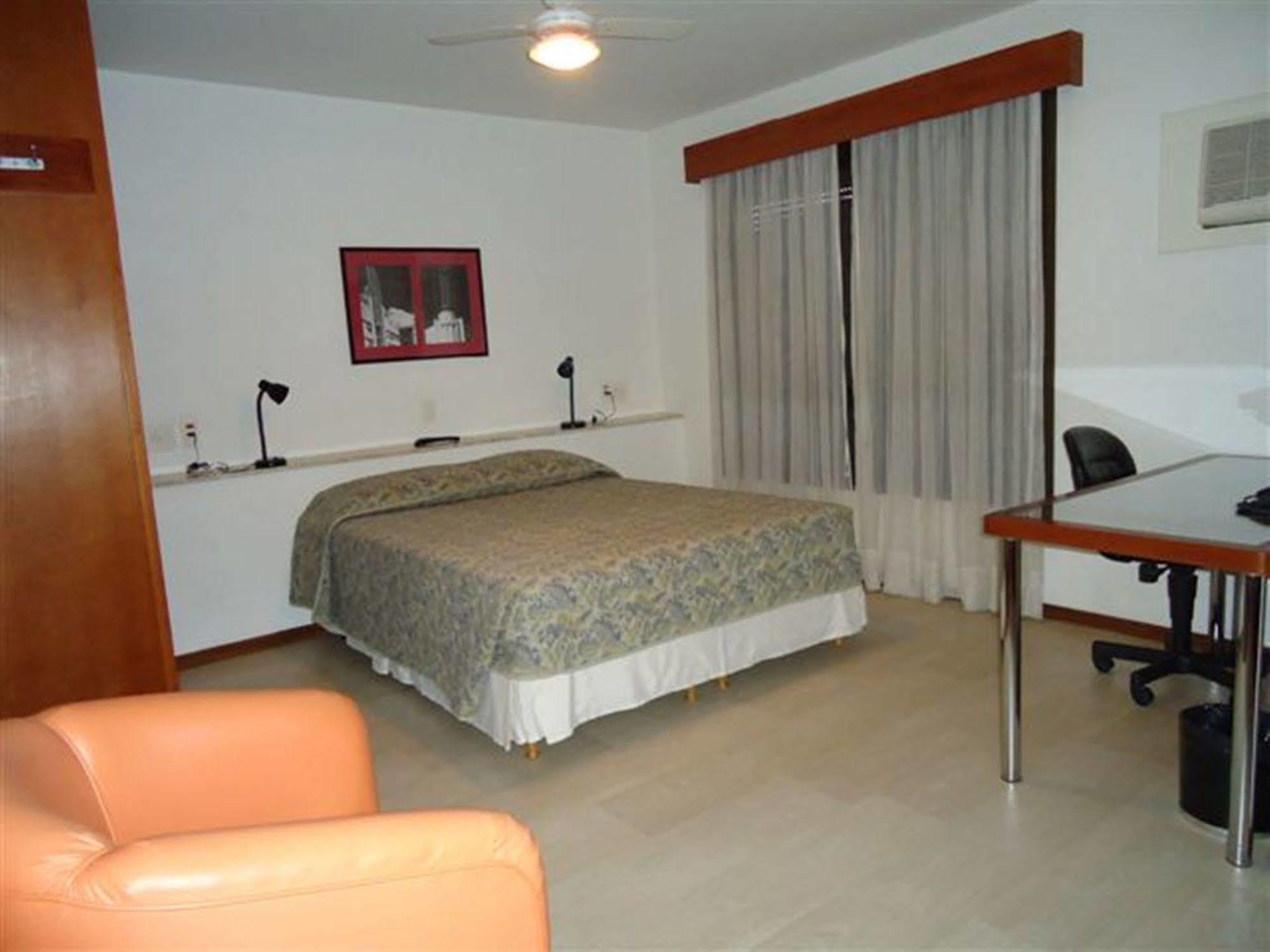 Collins Trade Hotel Porto Alegre Extérieur photo