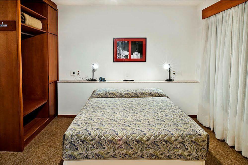 Collins Trade Hotel Porto Alegre Extérieur photo